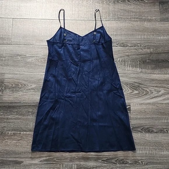 🎉 NEW Tory Burch v-neck Slip Dress 🎉 - Picture 3 of 4